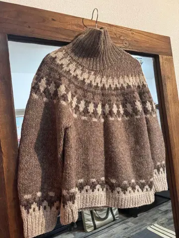 노르딕 무늬 하이넥 스웨터 록