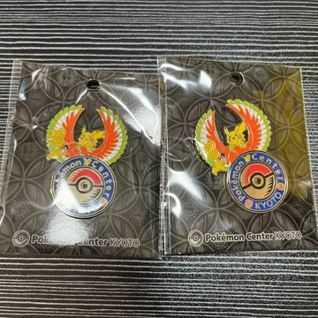 포켓몬 센터 핀 배지 2개 세트