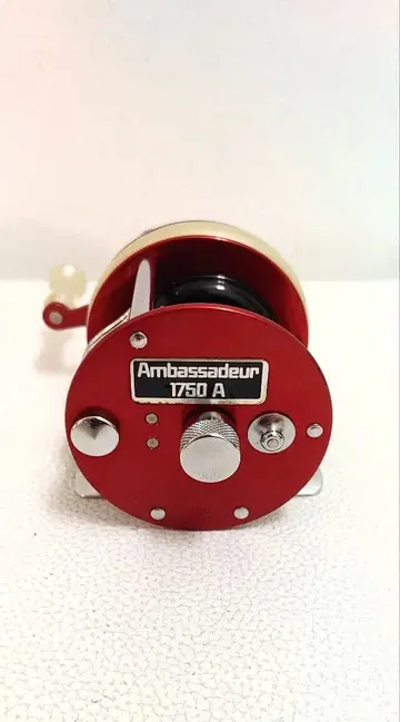 Ambassadeur 1750 A 베이트 낚시릴