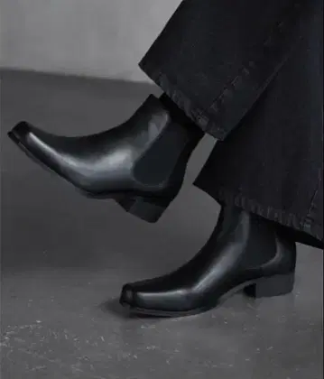[ CALLNE ] 스퀘어토 리얼 가죽 힐 부츠 25cm 40