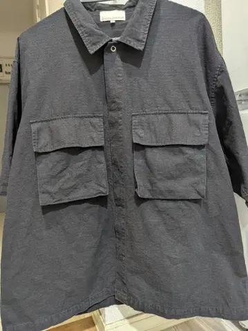 Universal Style Wear 반팔 셔츠