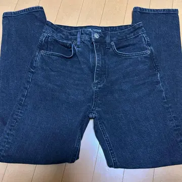 ZARA 배기 데님 - 블랙 계열 EUR: 34