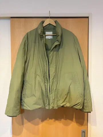 COS 다운 자켓
