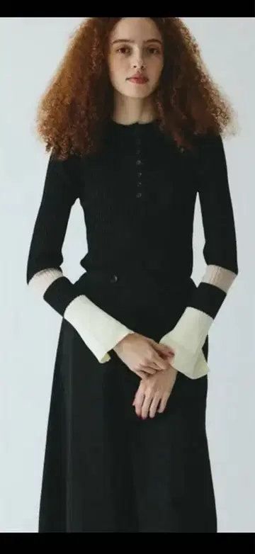 해린 도트 사이 블랙 리브 니트 긴팔