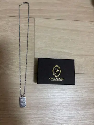 최종 가격 인하 AVALANCHE 실버 택 목걸이