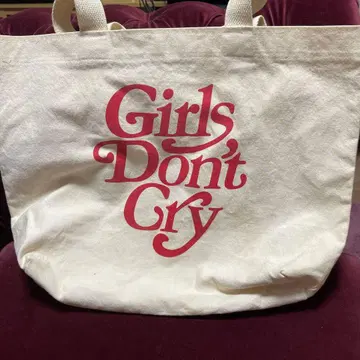 Girls Don't Cry 토트백