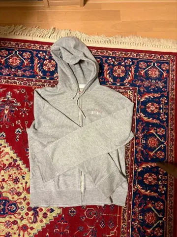 Abercrombie and Fitch zip foodie