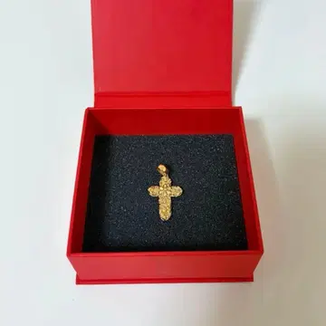 Venedacarter Small Flower Cross Pendant