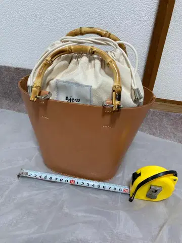 ajew 브라운 가죽 핸드백