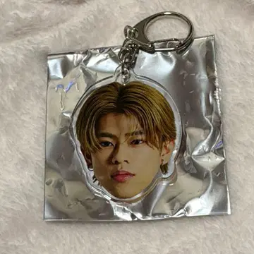 TAKUMI 페이스 키링