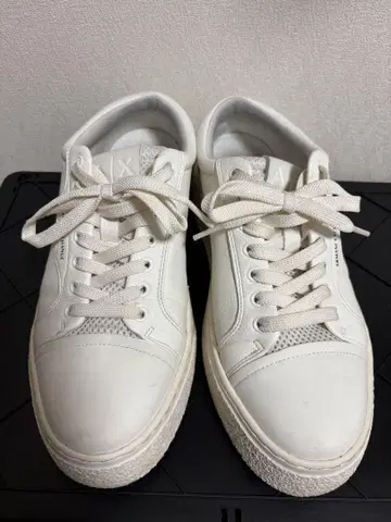 AX 화이트 가죽 스니커즈 26cm