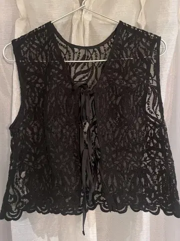 AMPLE 레이스 베스트 미사용 새상품