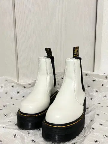 닥터마틴 2976 QUAD 첼시 부츠