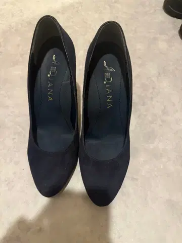 다이애나 24.5cm 펌프스 스웨이드