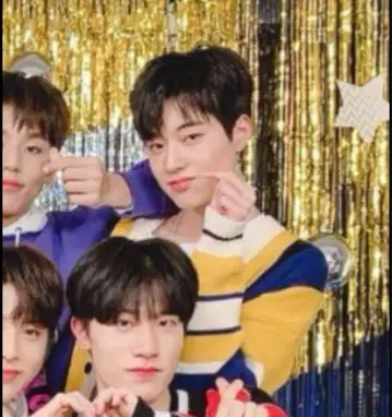 treasure 하루토 착용 / 가디건 / ZARA