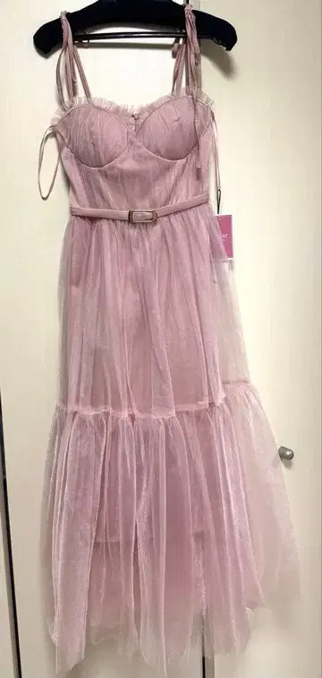 sugar/DEA. 미디엄 핑크 드레스