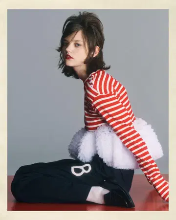 새상품 Bibiy. FRANCINE TULLE TOP 보더 레이스