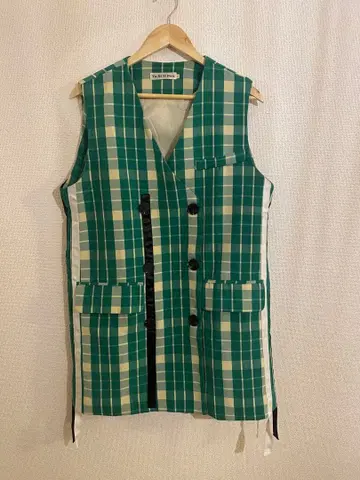 체크 무늬 베스트 그린