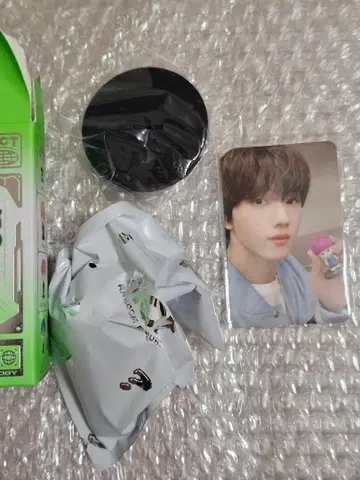 NCT ccomaz 지성 피규어