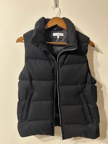 BEAUTY&YOUTH 블랙 다운 베스트 M