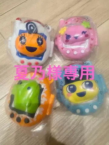 컬러풀 캐릭터 캡슐 토이 4개 세트