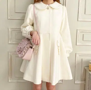 로디스포토 스크런치 플랫 컬러 코트 아이보리 S