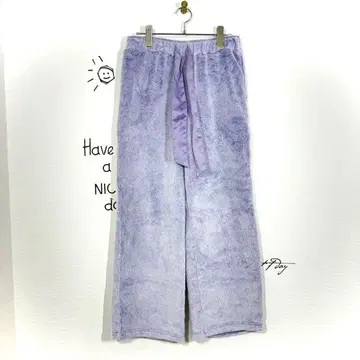 GU Hello Kitty 포근포근 릴랙스 팬츠 L 사이즈 플리스