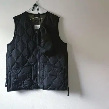 TAION V NECK ZIP VEST XL V넥 지퍼 베스트