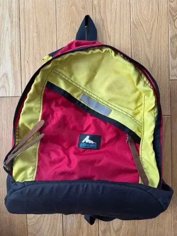 GREGORY 디팩 빨간색/옐로우 컬러/블랙