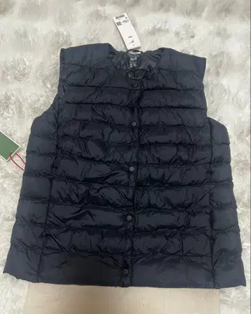 미사용 새상품 택 포함 UNIQLO 블랙 다운 베스트 M 사이즈