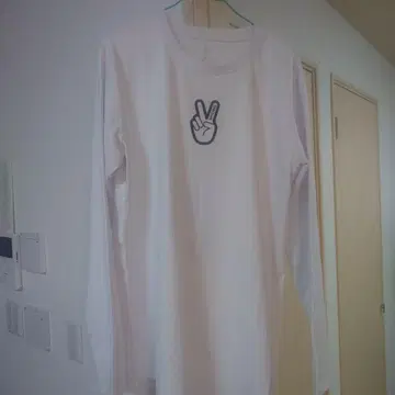 deuce 피스 사인 긴팔 티셔츠