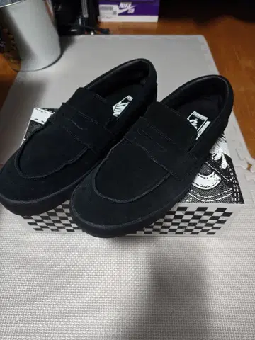 VANS Black Skate Loafer Suede
