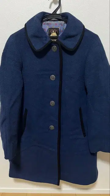 네이비 울 코트 버튼 포함 빈티지 구제 의류