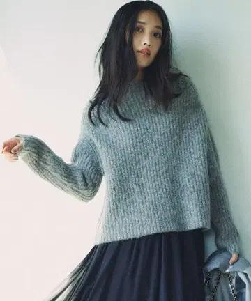 23구 브러쉬드 알파카 블렌드 니트 그레이 니트 38