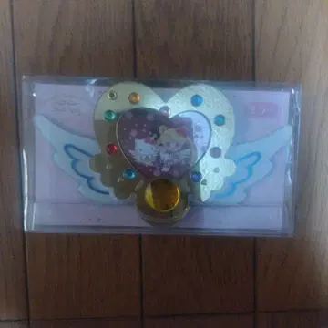 하트형 캐릭터 굿즈