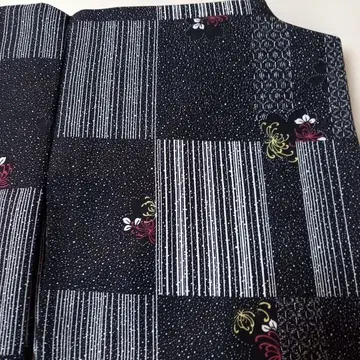 블랙과 화이트 패치워크 기모노