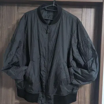 유니클로 점퍼 XL