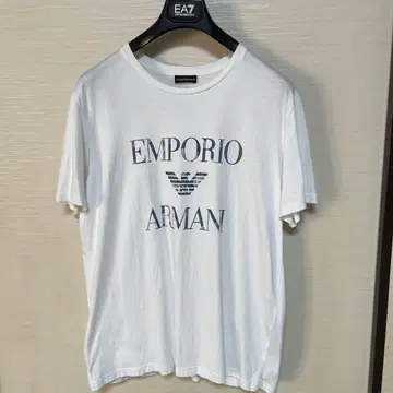 Emporio Armani 화이트 T셔츠