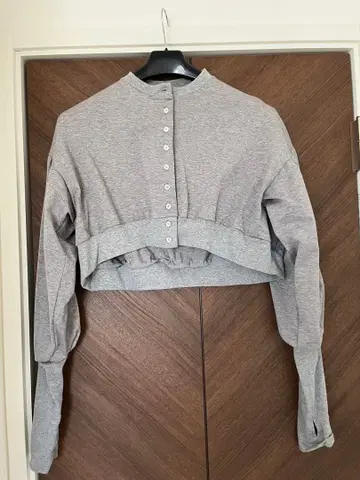 ebagos 그레이 크롭 상의