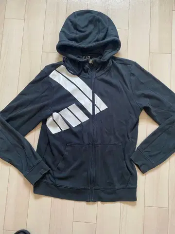 가격 인하! EA7 Emporio Armani 풀 집업 후드티 사이즈 S
