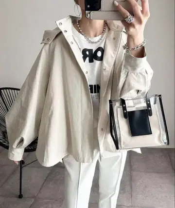 엠마 테일러 마운틴 후드티