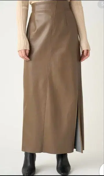 택 포함 미사용 새상품 FRAY ID 가죽 타이트 슬릿 스커트