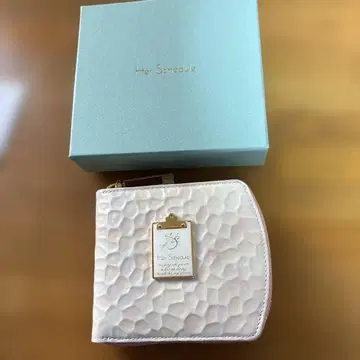 Her Schedule 하스케줄 이단 접이식 지갑 에나멜 가죽