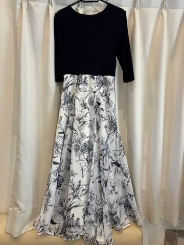 아푸이저 리쉬 꽃무늬 원피스