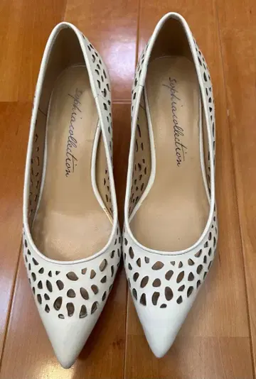 소피아 컬렉션 화이트 하이힐