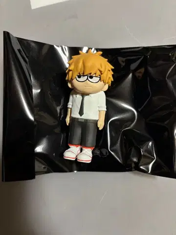 체인소 맨 지로리 피규어 덴지