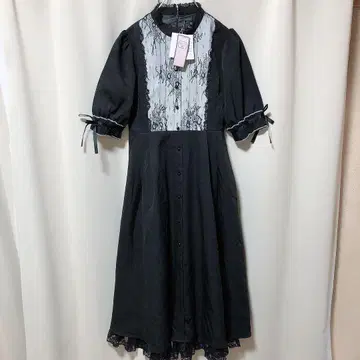 [택 포함 새상품] ROJITA 스퀘어 레이스 절개 반팔 롱 원피스 블랙