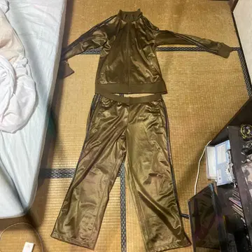 올리브 그린 저리 셋업