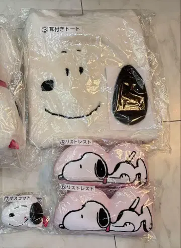 산리오 스누피 뽑기 귀 달린 토트백 손목 쿠션 마스코트 새상품