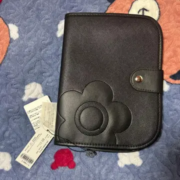 미사용 새상품 [ MARY QUANT ] 멀티 케이스